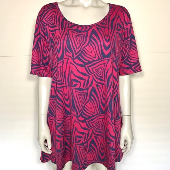 LuLaRoe Tops - LuLaRoe Perfect Tee Zebra Geometric